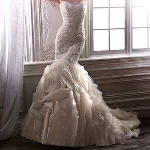 Maggie Sottero Wedding Dress